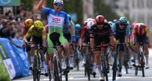 Jasper Philipsen gana el Renewi Tour.